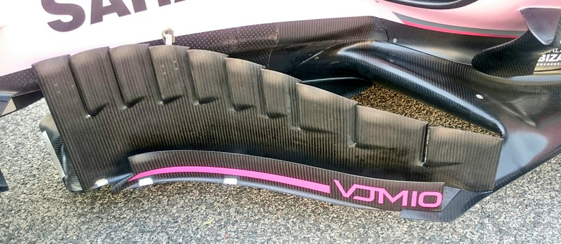 “Nuevo bargeboard del Force India. Ahora tiene 10 cortes verticales” @AlbertFabrega